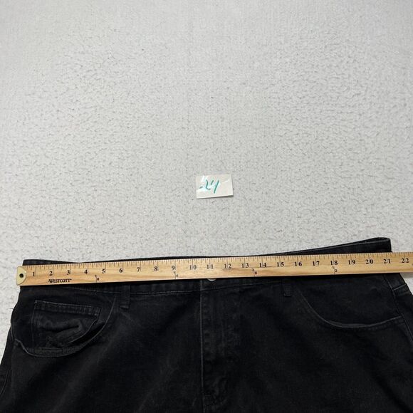 Shein Women's Plus Size 2X Black Denim Shorts Butterfly Print 6" Inseam - Picture 7 of 9